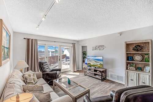 La Mirage Condo 316 Beachfront Condominium Resort with Private Boardwalk to Beach