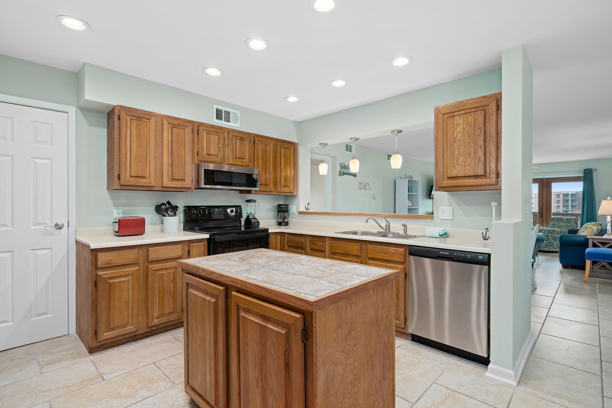 La Mirage Condo 324 Beachfront Condominiums Resort with Private Boardwalk to Beach