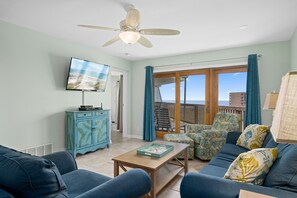 Televisión, futbolito, tenis de mesa y libros 