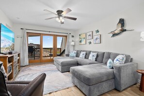 Smart TV, futbolito, tenis de mesa y libros 