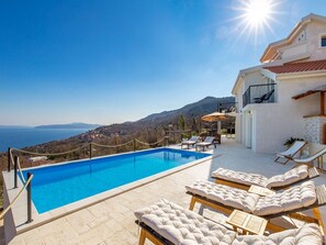 Pool - Villa Corichi with Swimming Pool (Opatija)