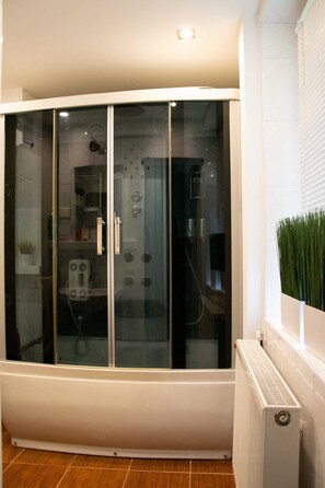 Soap - House among nature, surrounded by forest, without neighbours. Your place to rest (Ochotnica Górna)