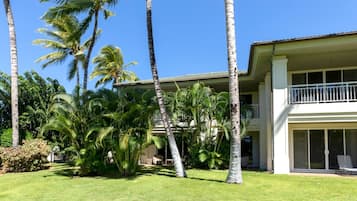 Condo (2 Bedrooms) | Exterior