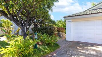 Condo (2 Bedrooms) | Exterior