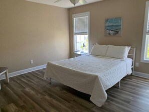 3 Schlafzimmer, Schreibtisch, Bügeleisen/Bügelbrett, kostenloses WLAN