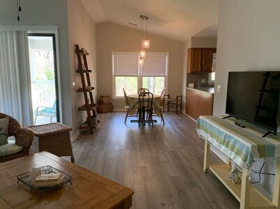 Private Condo, Central, Travel Nurses Welcome