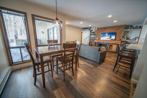 Superior Condo, 3 Bedrooms, Balcony, Courtyard View (Flying Dutchman 1162) | Living area | Smart TV, fireplace - Flying Dutchman 1162 (Keystone)