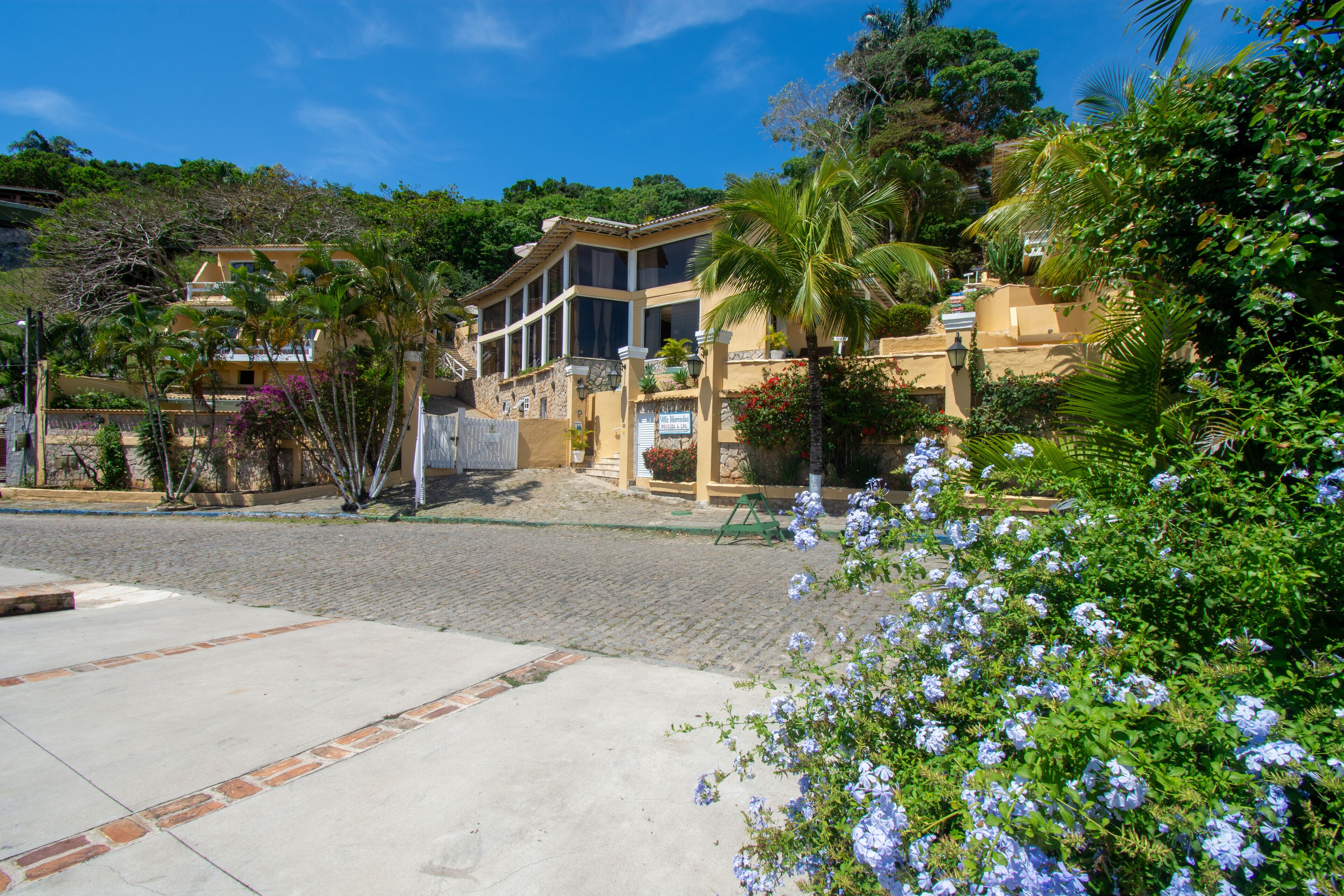 Fachada da propriedade