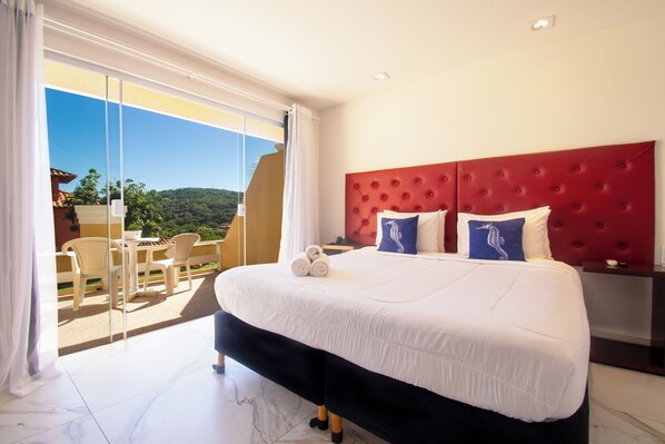 Quarto casal standard | Cofres nos quartos, escrivaninha, Wi-Fi de cortesia, roupa de cama