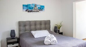 2 bedrooms, iron/ironing board, free WiFi, bed sheets - Acogedor, Amplio y Luminoso en Excelente Ubicación (Mendoza)