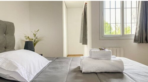 Acogedor, Amplio y Luminoso en Excelente Ubicación