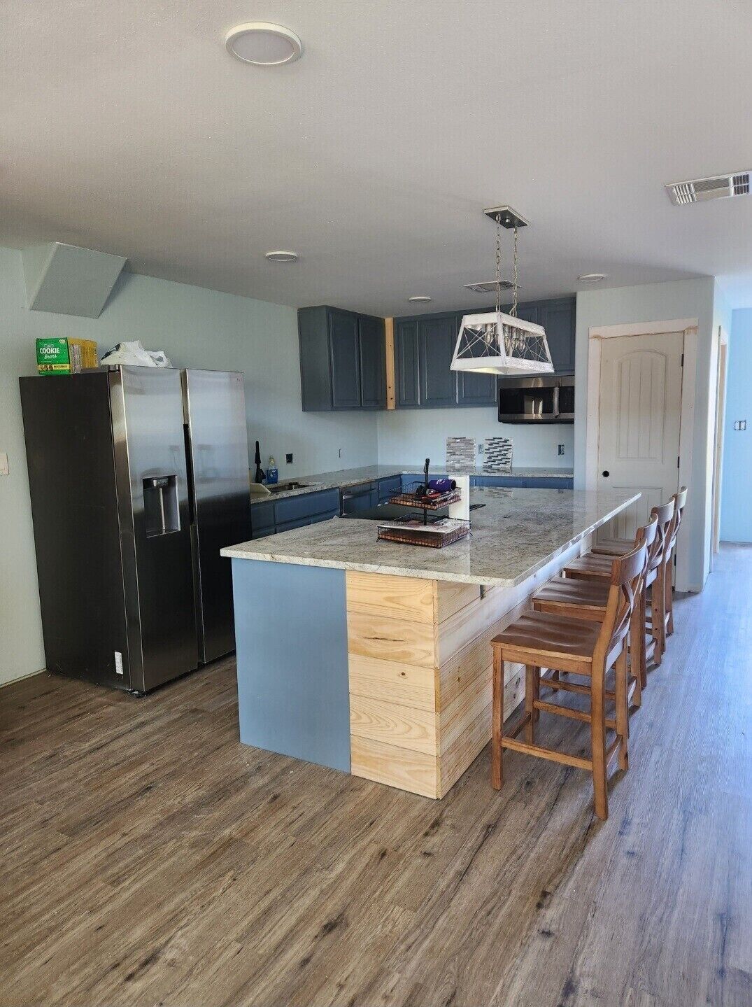 Driftaway Barndo is steps to Seadrift fishing pier