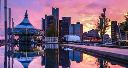 RARE FIND! Gorgeous Indian Village Home-Sleeps 12