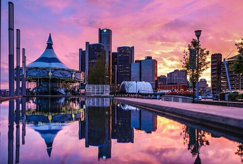 Historic Indian Village 4BR • Free Parking