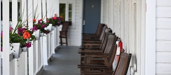 Yardarm Motel