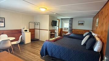 Quadruple Room, 2 Queen Beds, Non Smoking | Laptop workspace, free WiFi, bed sheets