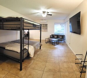 2 chambres, fer et planche à repasser, Wi-Fi gratuit, draps fournis