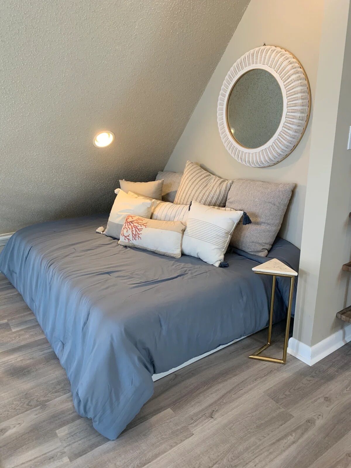 Cozy Water Front Home in the Pass