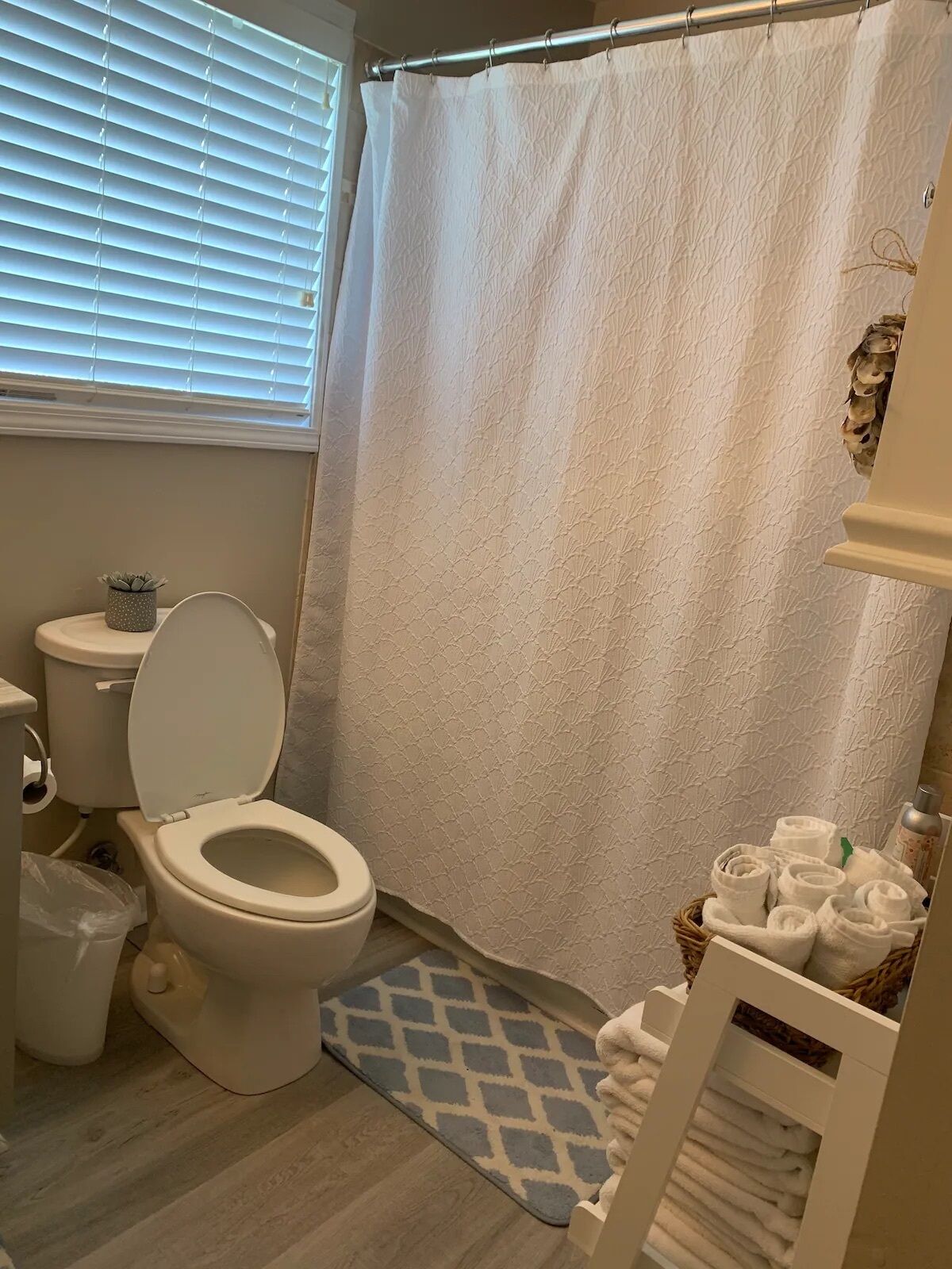 Cozy Water Front Home in the Pass