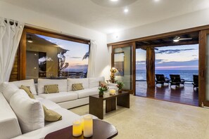 Luxury Villa | Lobby sitting area - DK Luxury Ocean Front Villas - Adults Only by Baleine Group (Isla Holbox)