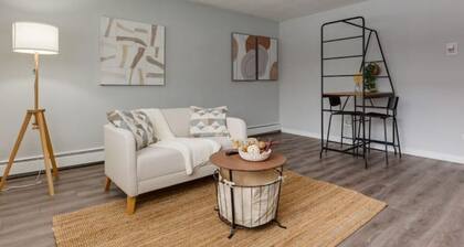 *Cozy* 1 Bdrm Apt In DT Calgary!