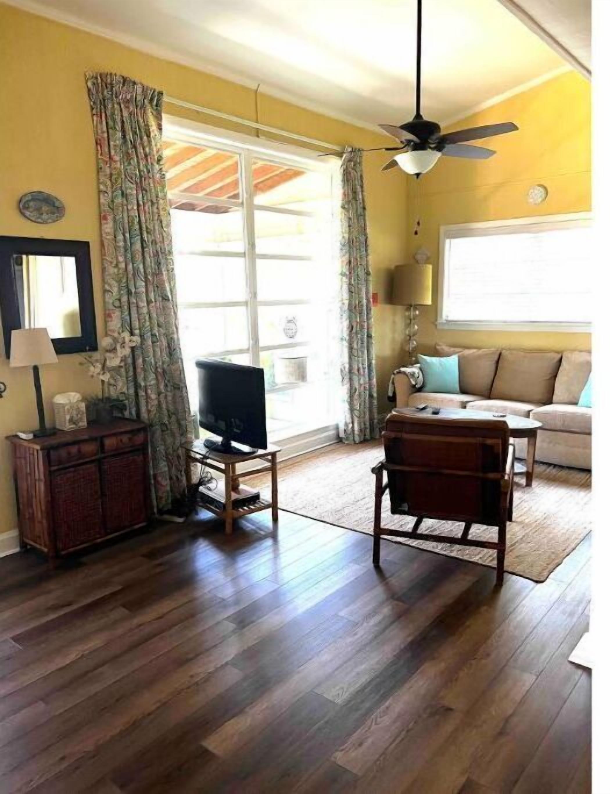 One of a kind cozy loft cottage with boat ramp and magnificent view.