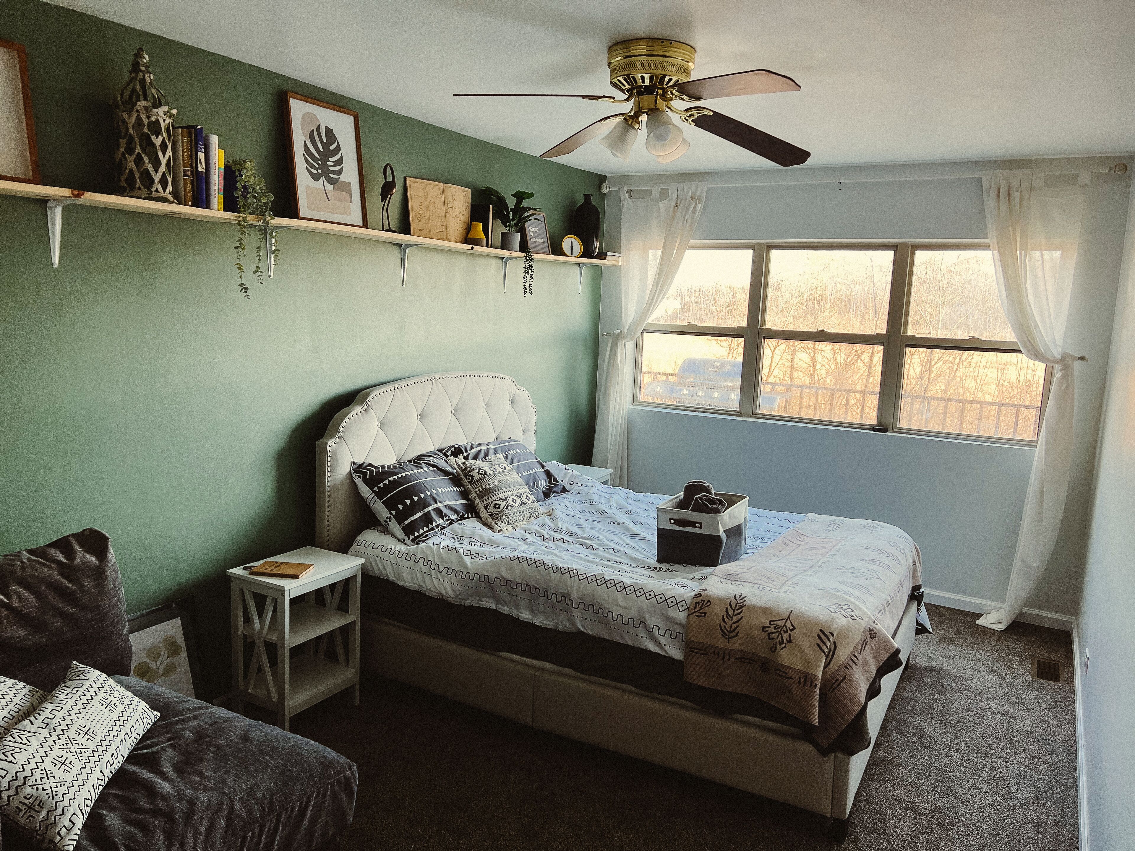 Cozy Lake & Prairie Cottage for Fall & Winter Activities & Seasonal Fun!