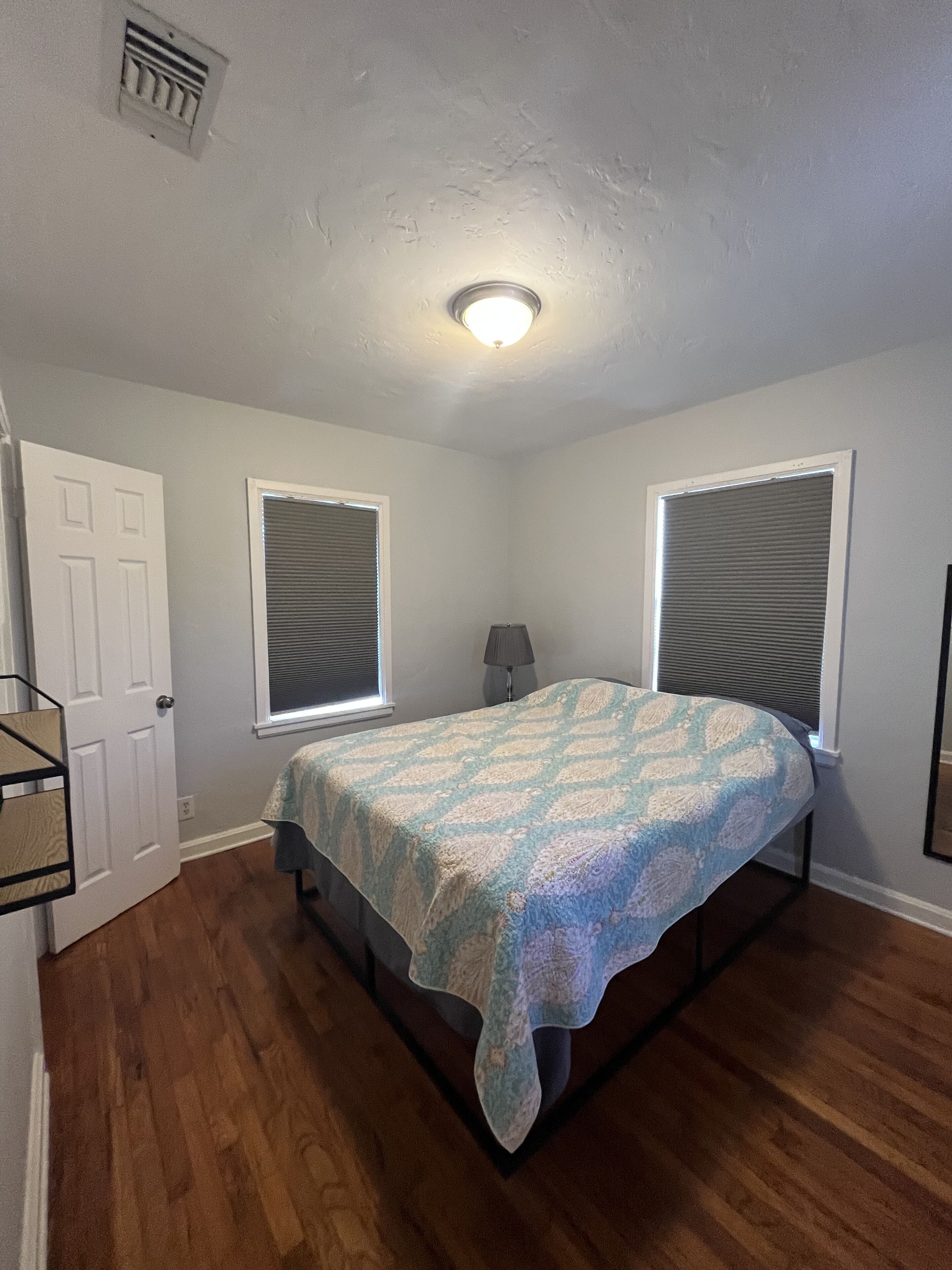 Large Vintage Home close to PBI, Downtown and Beaches