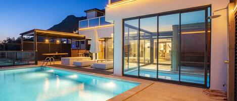 Indoor pool, outdoor pool