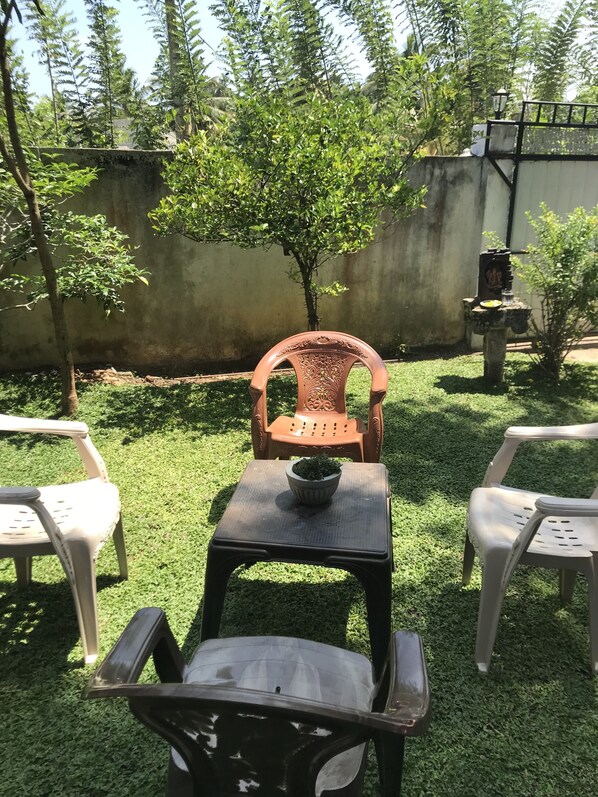 Property grounds - Menara Villa (Kamburugamuwa)