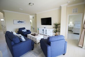 4 Schlafzimmer, Bügeleisen/Bügelbrett, Reisekinderbett, WLAN