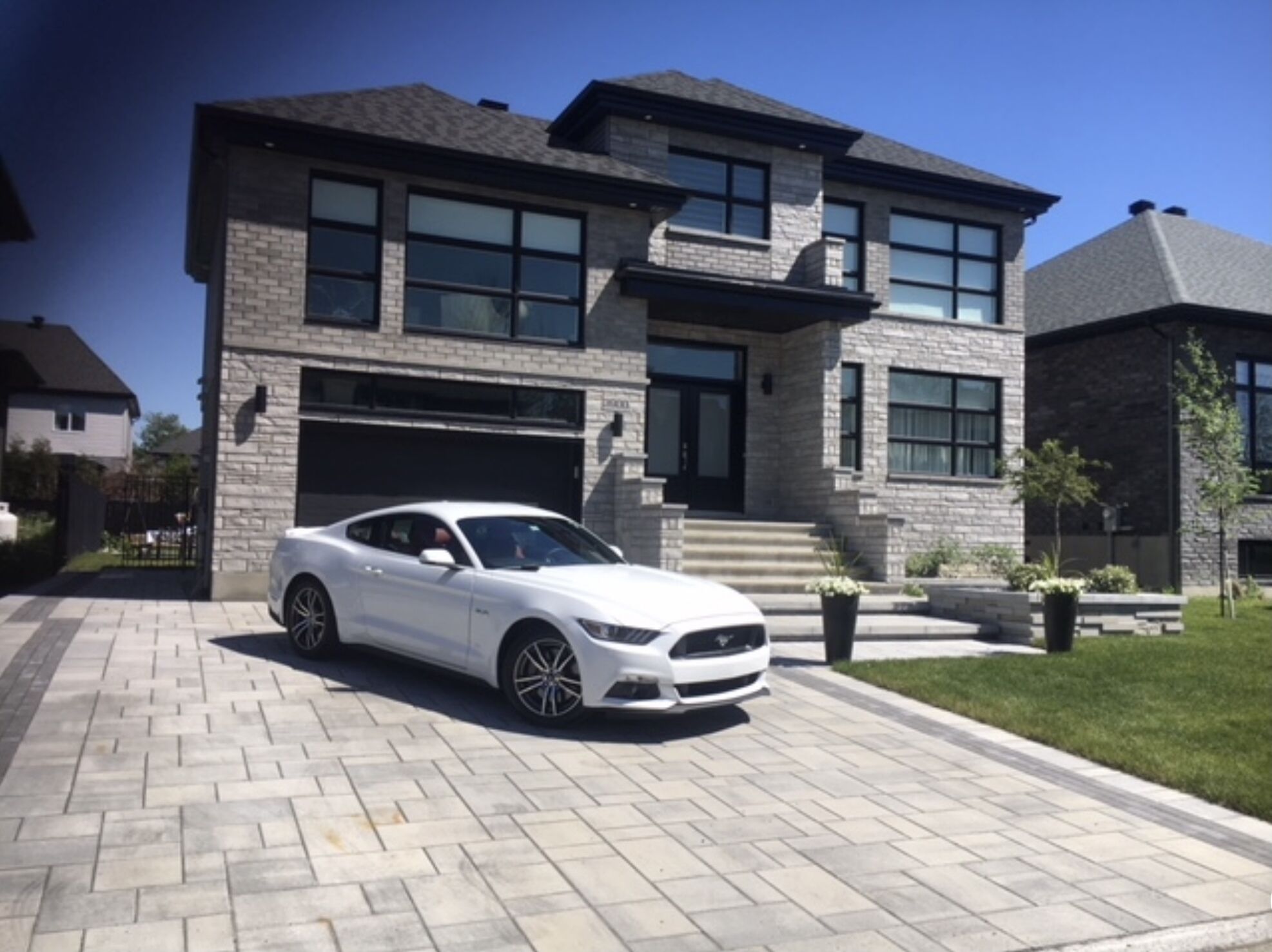 Studio Moderne et Romantique en Banlieue de Montréal