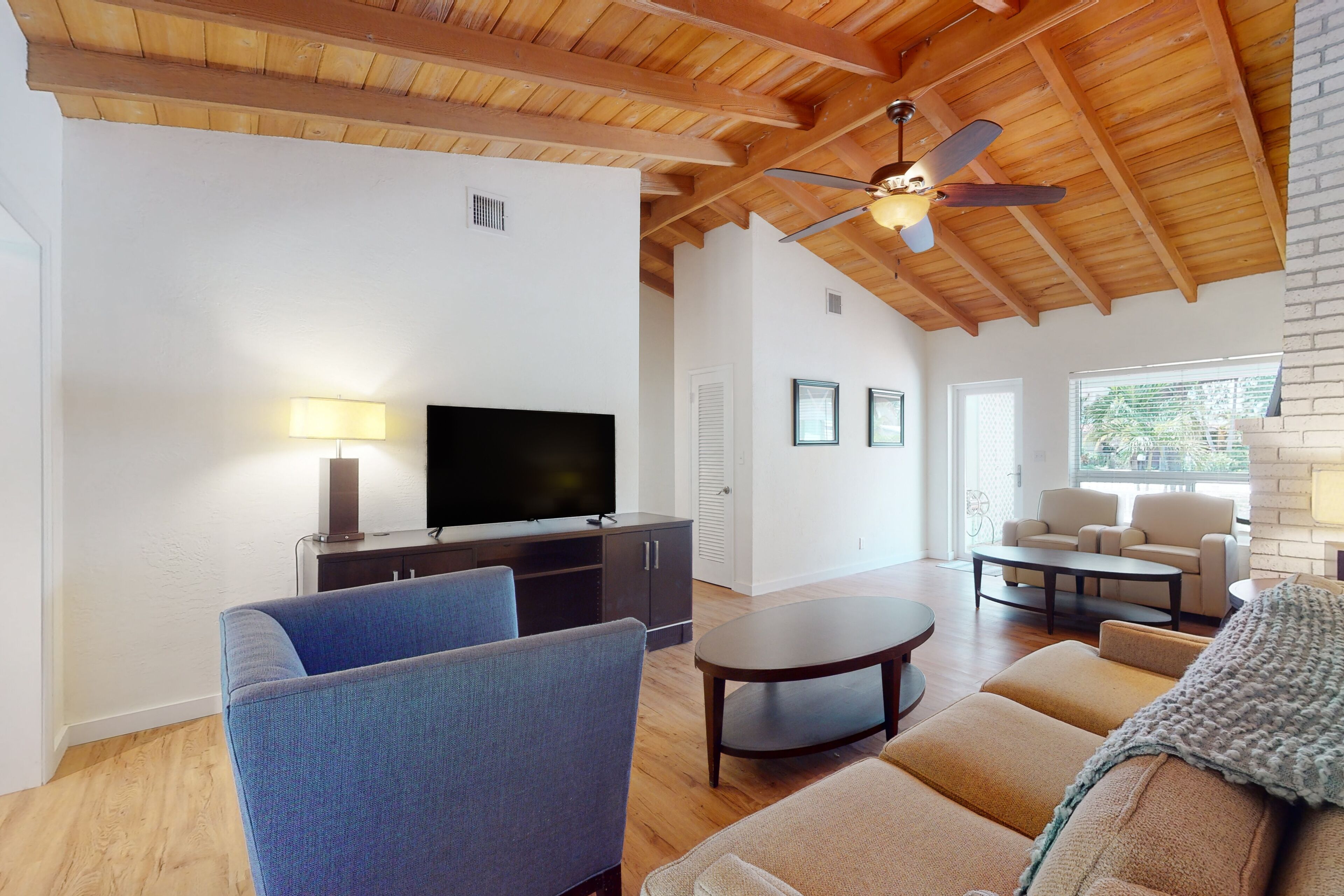 Inviting dog-friendly home with yard, full kitchen, central AC, & W/D