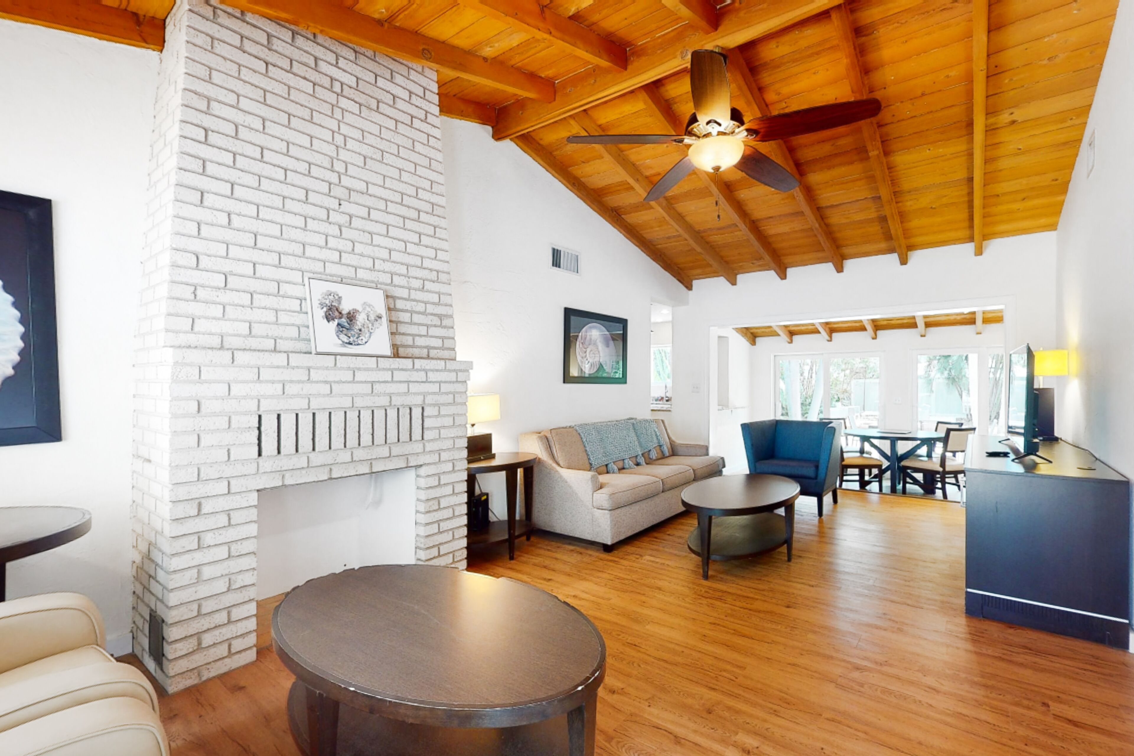 Inviting dog-friendly home with yard, full kitchen, central AC, & W/D