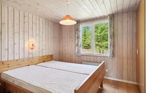 3 bedrooms