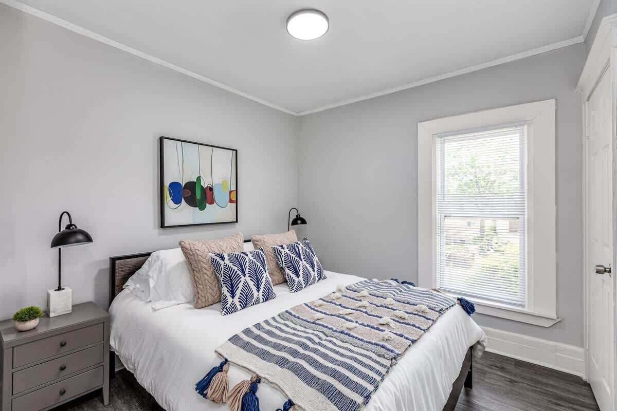 5 bedrooms, iron/ironing board, travel crib, WiFi