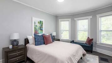 5 bedrooms, iron/ironing board, travel crib, WiFi