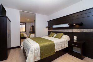 Phòng 4 tiện nghi đơn giản | Phòng cách âm, truy cập Internet không dây miễn phí 