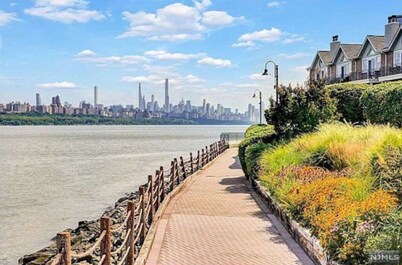 Cozy, spacious, and modern home with quick, convenient NYC Commute & parking!