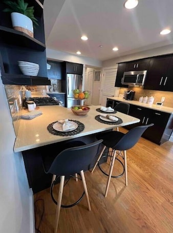 Fridge, microwave, oven, stovetop. Spacious, Modern Home with Quick, Convenient MetLife Stadium & NYC Commute!