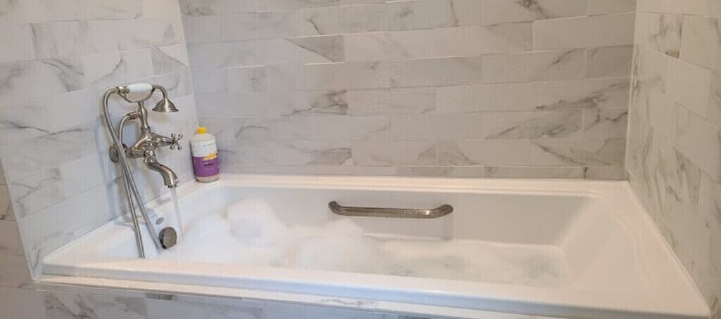 Rare Remodeled Home with 2 California King Beds Walkable to Carrboro and Weaver 