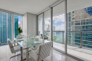 Luxury Apartment | Dining room - Luxury 2BR Condo at Icon Brickell W (Miami)
