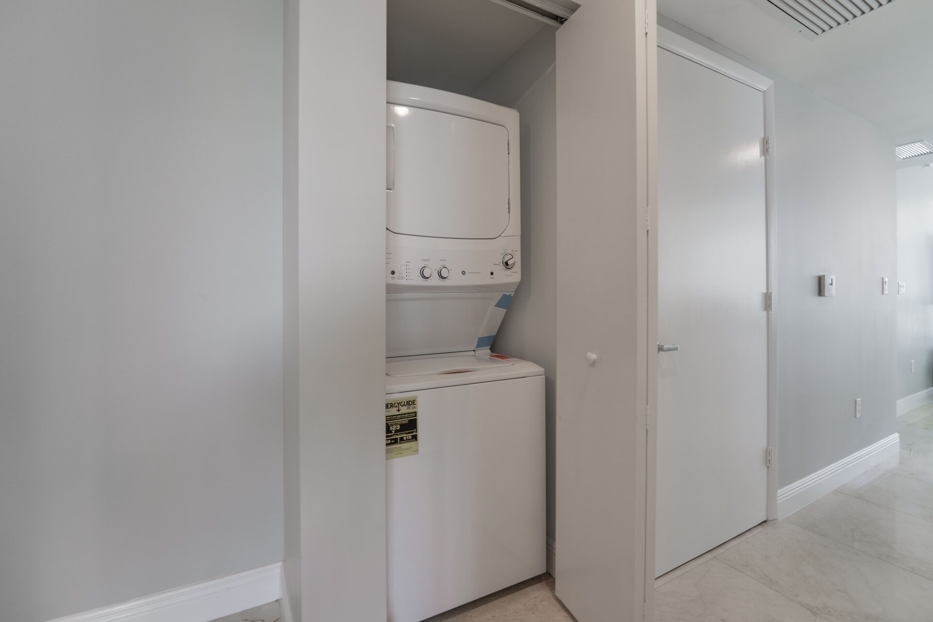 Foto - Luxury 2BR Condo at Icon Brickell W