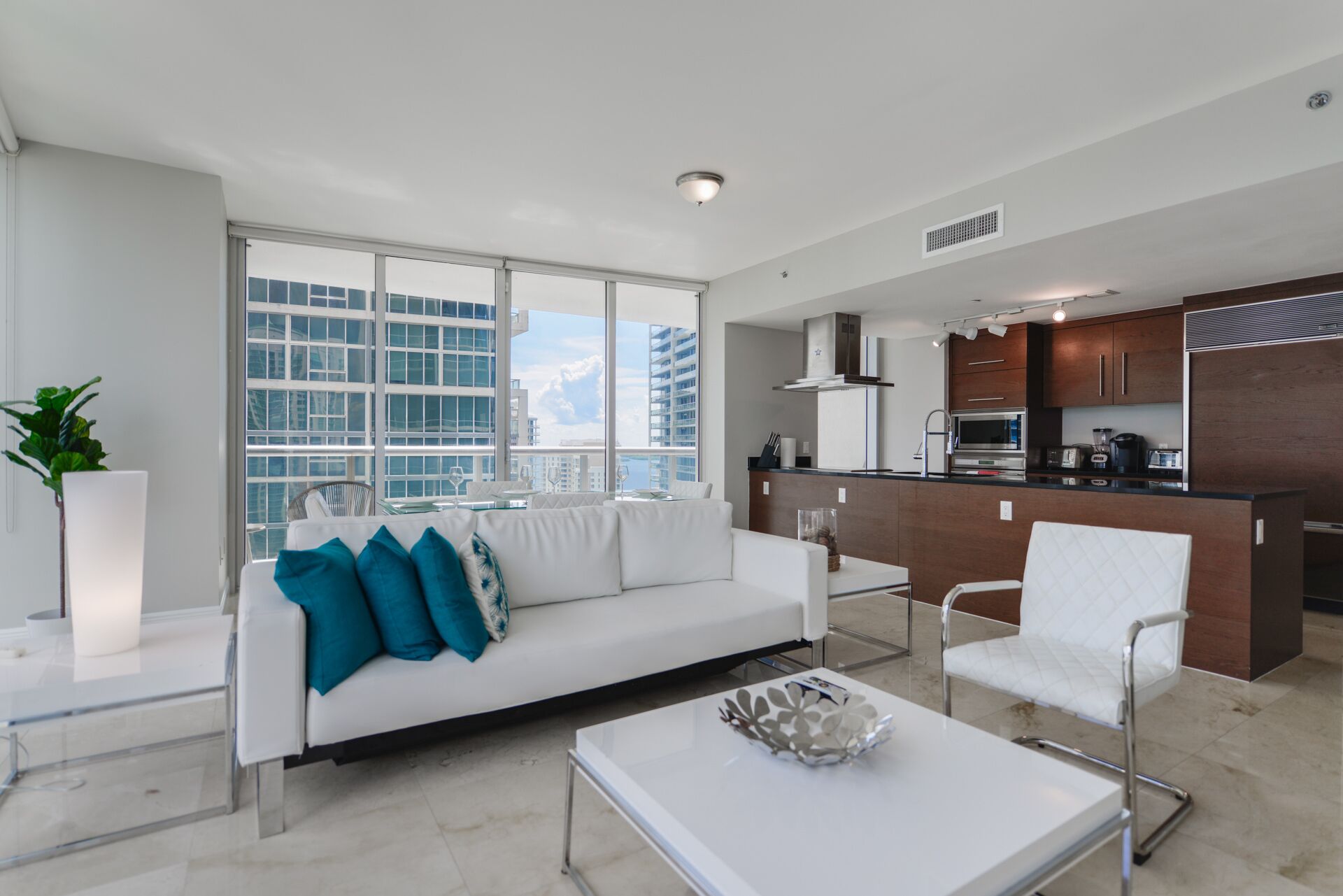 Foto - Luxury 2BR Condo at Icon Brickell W