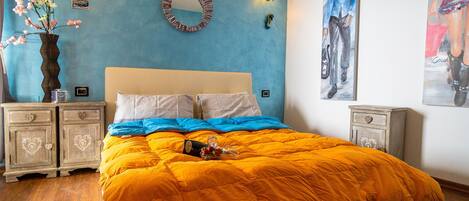 1 bedroom, travel cot, free WiFi, bed sheets