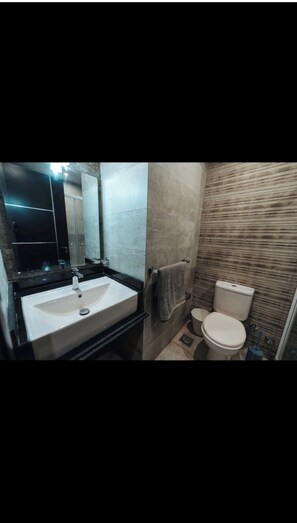 Hair dryer, towels - Cozy studio in the heart of Heliopolis, Cairo! (Cairo)