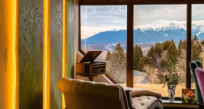 Refurbished barn looking over the mountains - 20 min away from Dracula's Castle