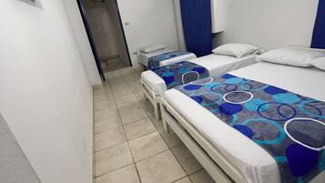 Family Quadruple Room | Desk, laptop workspace, free WiFi, bed sheets