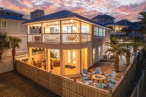 Terrace/patio - Steps to the beach, renovated! (Miramar Beach)