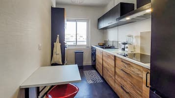 Réfrigérateur, four, plaque de cuisson, lave-vaisselle